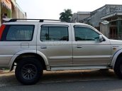 Bán Ford Everest 2006 máy dầu, xám bạc, xe chính chủ đi kỹ