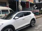 Cần bán Hyundai Tucson đời 2017, màu trắng, giá tốt