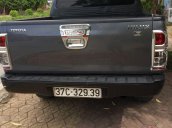 Cần bán xe Toyota Hilux sản xuất 2013, màu xám, giá tốt