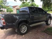 Cần bán xe Toyota Hilux sản xuất 2013, màu xám, giá tốt