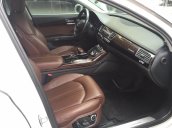 Audi A8L modell 2012, odo 4 vạn km, màu trắng