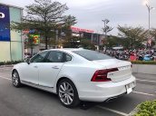 Bán Volvo S90 Inscription đã qua sử dụng chính hãng, màu trắng ngọc trai, nội thất da bò, sản xuất năm 2016