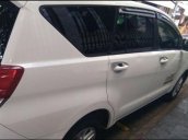 Bán Toyota Innova năm 2018, màu trắng số sàn giá cạnh tranh