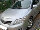 Gia đình bán Toyota Corolla Altis 1.8G năm 2010, màu bạc