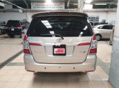 Cần bán xe Toyota Innova năm 2016, màu vàng số sàn, giá tốt