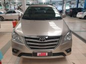 Cần bán xe Toyota Innova năm 2016, màu vàng số sàn, giá tốt