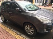 Gia đình bán Hyundai Tucson năm sản xuất 2010, màu xám 