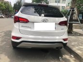 Bán xe Hyundai Santa Fe 2.4 full option, xăng, 4WD bản 2 cầu, xe ít đi, Sx 2016, Đk 2017