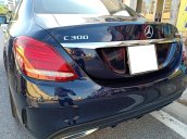 Cần bán xe Mercedes C300 AMG đời 2017, màu xanh Cavansite xe cực đẹp