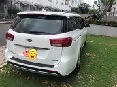 Cần bán gấp Kia Sedona 2.2L đời 2016, màu trắng