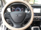 Bán Hyundai Grand i10 1.2MT sedan màu bạc, số sàn, bản đủ, sản xuất 2018 đi 17000km