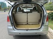 Gia đình bán xe Toyota Innova G 2006, form mới 2009, màu bạc
