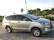 Bán ô tô Toyota Innova 2.0E 2017, màu bạc chính chủ