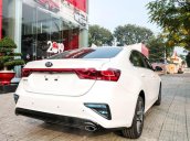 Cần bán Kia Cerato 2019, màu trắng, giao xe nhanh