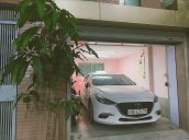 Bán Mazda 3 Facelift đời 2018, màu trắng, chính chủ