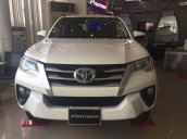 Cần bán Toyota Fortuner đời 2019, màu trắng