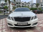 Bán xe Mercedes E250 năm 2011, màu trắng