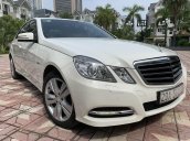 Bán xe Mercedes E250 năm 2011, màu trắng