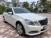 Bán xe Mercedes E250 năm 2011, màu trắng