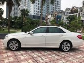 Bán xe Mercedes E250 năm 2011, màu trắng