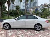 Bán xe Mercedes E250 năm 2011, màu trắng