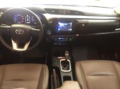 Bán Toyota Hilux 3.0G AT 2 cầu năm sản xuất 2015, màu bạc, nhập khẩu