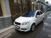 Bán Chevrolet Aveo 2017 số sàn, trắng thể thao rất mới