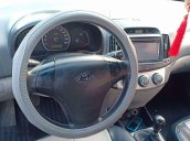 Bán xe Hyundai Elantra MT đời 2011, màu trắng