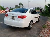 Bán xe Hyundai Elantra MT đời 2011, màu trắng