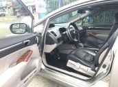 Bán Honda Civic 2.0AT sản xuất năm 2011, màu bạc, xe còn mới