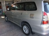 Bán xe Toyota Innova 2013, màu bạc 