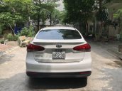 Bán xe Kia Cerato MT sản xuất 2017, màu trắng