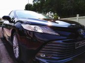 Camry 2.5Q - 1 xe giao ngay trong tháng 8