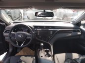 Camry 2.5Q - 1 xe giao ngay trong tháng 8