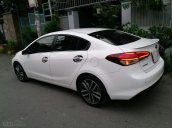 Mình cần bán Kia Cerato 2017 tự động, màu trắng, xe tuyệt đẹp