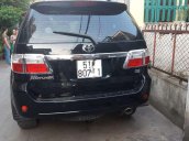 Bán xe Toyota Fortuner năm sản xuất 2010, màu đen  