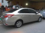 Cần bán xe Toyota Vios 2017, màu vàng, giá tốt