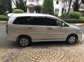 Bán Toyota Innova 2.0E đời 2016, màu bạc