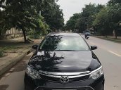 Bán lại xe Toyota Camry 2.0E sản xuất năm 2017, màu đen