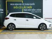 Cần bán xe Kia Rondo GMT 2.0MT 2017, màu trắng, giá 528tr