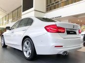 Bán BMW 3 Series 320i sản xuất 2019, màu trắng, xe nhập