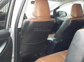 Bán xe Toyota Innova 2.0E sản xuất năm 2018, màu xám chính chủ 