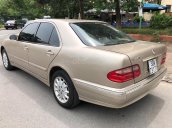 Cần bán xe Mercedes E240 đời 2003 giá cạnh tranh