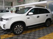 Bán Kia Sorento DATH 2.2AT sản xuất 2017, màu trắng, giá 826tr