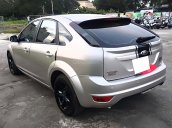 Bán Ford Focus 1.8 AT 2012, màu bạc chính chủ