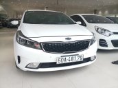 Cần bán xe Kia Cerato 1.6MT model 2018, màu trắng, xe đẹp