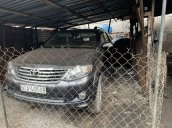 Cần bán xe Toyota Fortuner đời 2013, màu đen