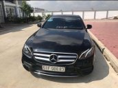 Bán Mercedes E300 sản xuất năm 2018, màu đen  