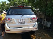 Gia đình bán Toyota Fortuner năm 2015, màu bạc, máy dầu