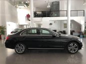 Bán xe Mercedes C250 màu đen, nội thất kem, đăng kí 2019 mới chính hãng